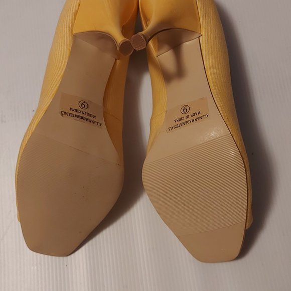 Yellow flirty open toe pumps - Picture 5 of 6